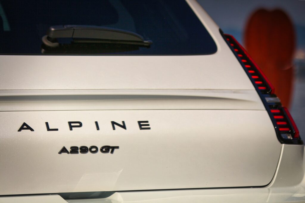 Alpine A290